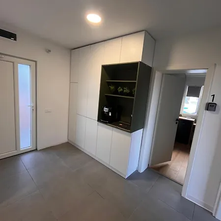 Moxa 4*